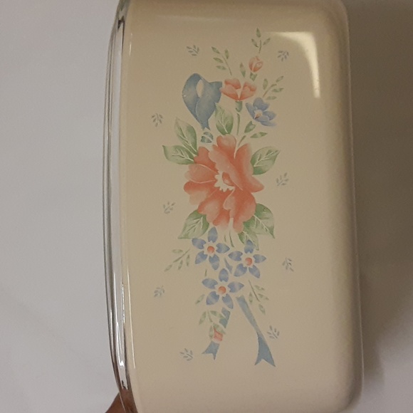 Corningware Wildflower on cream 1.5 qt ceramic casserole w lid Like new unusual - Picture 2 of 7